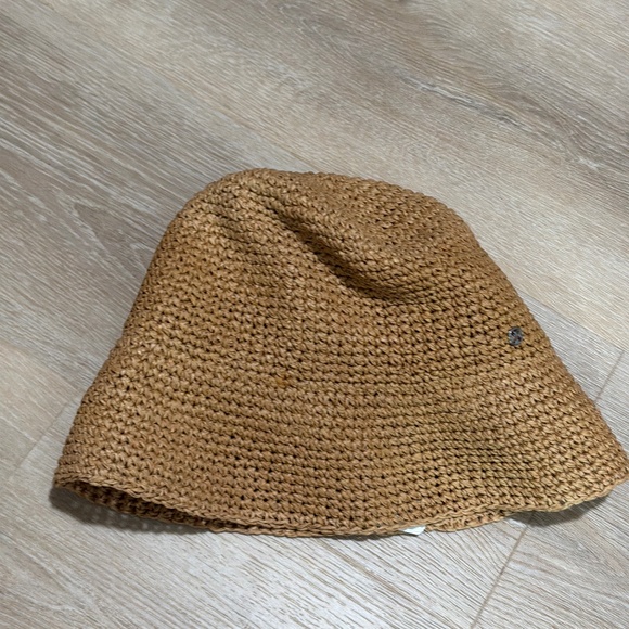Lululemon crochet hat - Picture 1 of 2